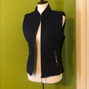 Medium Daisy vest. Navy. NWOT
